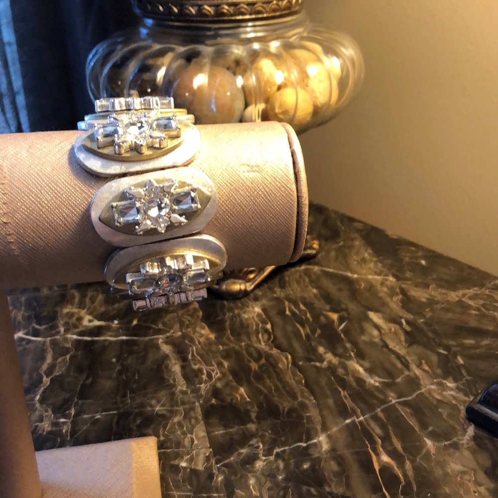 Jeweled bracelet